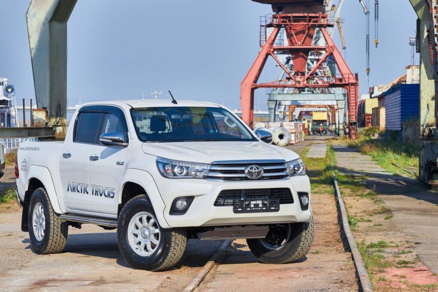 Toyota Hilux NG AT33 by Arctic Trucks '2016